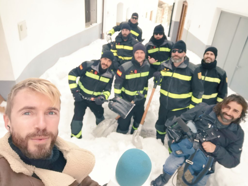 UMEgob's tweet photo. Por vuestra importante función social, por vuestra responsabilidad en las emergencias, porque sabéis que la información valiosa salva vidas en las catástrofes...; por todo ello y mucho más, feliz #DiaDelPeriodista 
San Francisco De Sales🖋️ https://t.co/3Tj0kgdx5q