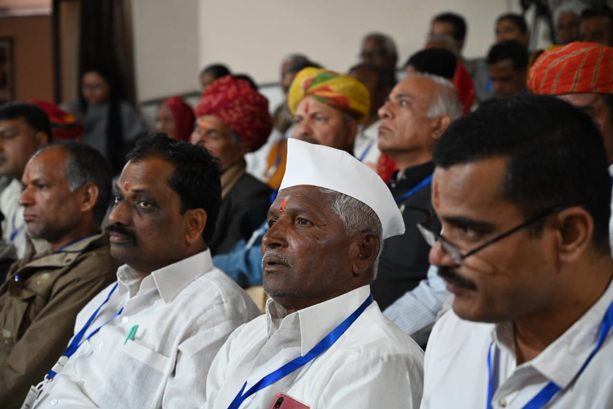 Agriculture is the largest source of livelihood in India. Almost 70 % of India's rural households depend on agriculture.

@UN and @NITIAayog in partnership with CSOs are tuning into farmers in #Jaipur today to hear their stories for #IndiaVNR2020. Watch this space for more!
#UN75