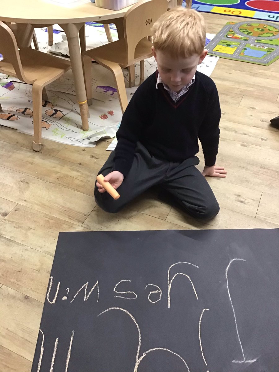 MoulsfordPP's tweet photo. Bobcats have been practising their letter formation and word building in Phonics this morning. โ๏ธ#phonics #activelearning #mpsfun https://t.co/ohxn8enror