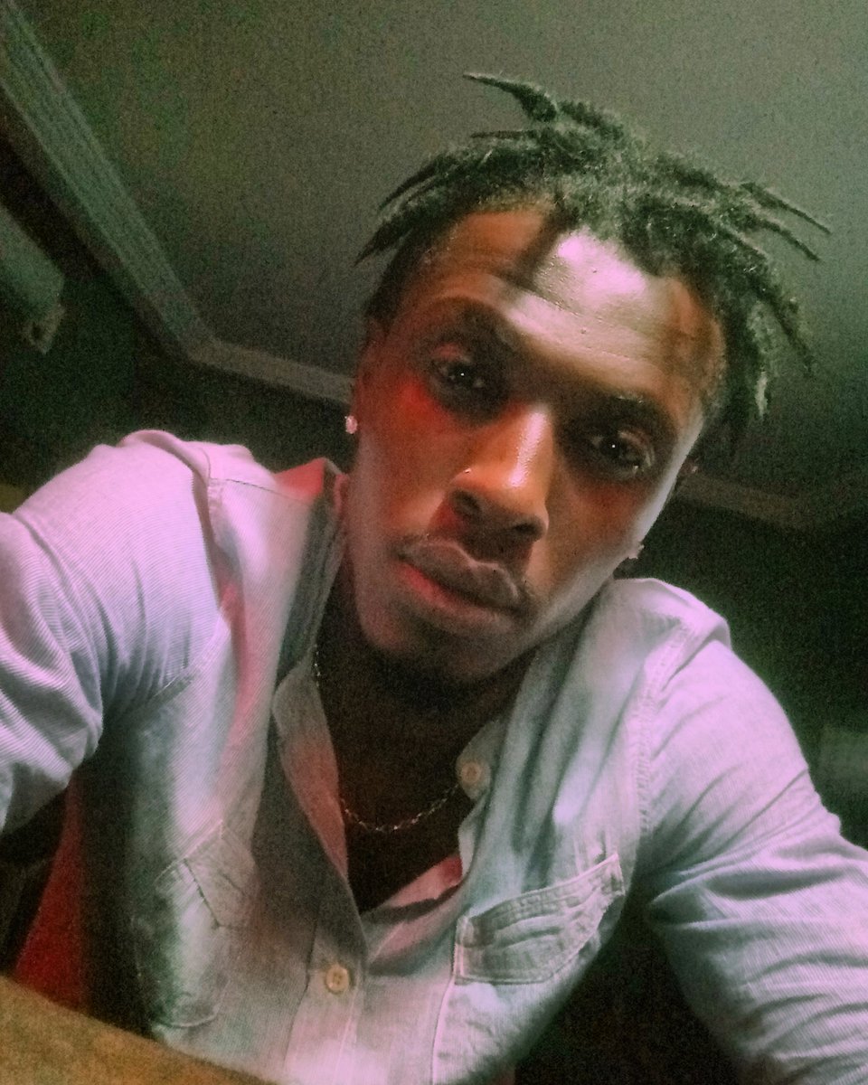 CaponeBinho's tweet photo. Wooa goann FAM?? https://t.co/INCxAempAG