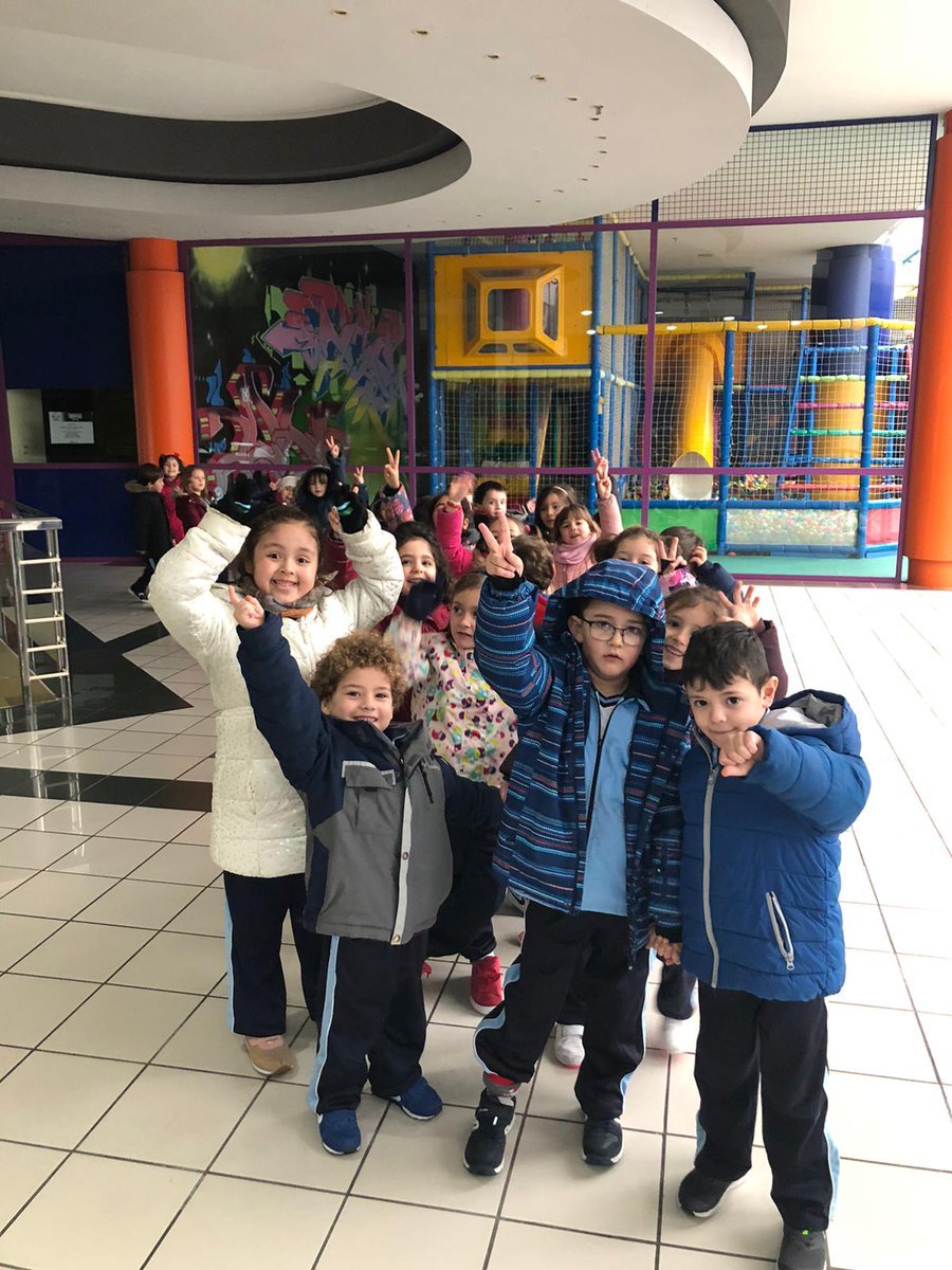 MilagrosaZamora's tweet photo. 2 y 3 de Infantil nos hemos ido a cine a ver la peli abominable 😄🥤🍿 para colaborar en la Jornada de la Infancia Misionera organizada por las Obras Misionales Pontificias. Nos ha encantado😊 #equipodeinfantil #aprendeparaserlibre #MilagrosaZamora https://t.co/7Lvw3I3pYY