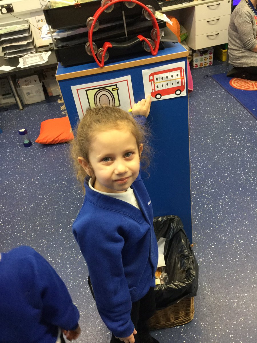 MowmacreHill's tweet photo. F2 have loved being taught by Mrs Boulger looking at the number 10! @DSATMaths @DSATEYFS #numbermastery #mowmacrefamily https://t.co/hio8H6OeGh