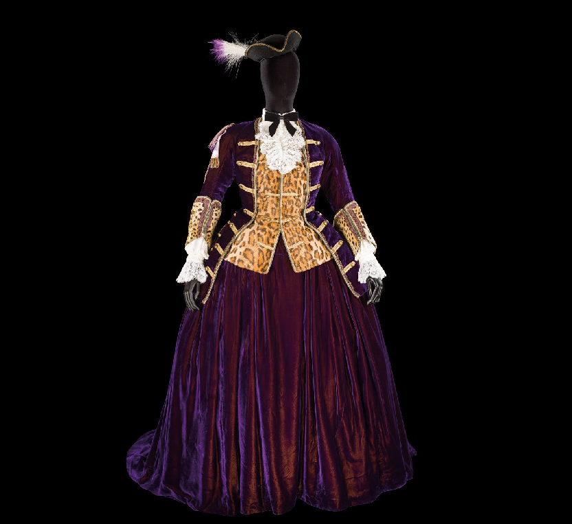 philharmonie's tweet photo. #Costumesenfête Avant de visiter l'installation du #Museedelamusique découvrez une sélection de costumes historiques @lesartsflo #ArtsFlo40 sur @googlearts !
► https://t.co/Rv12Pwdmri https://t.co/gyaswXATtk