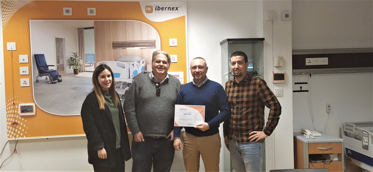 Ibernex_es's tweet photo. Durante esta semana, @Aprotel1 ha estado en las oficinas de Ibernex recibiendo una amplia formación sobre nuestros productos de la mano de Eric y Silvia.
Estamos encantados de seguir formando a nuestros Especialistas, ¡seguro que surgen muchos proyectos juntos! https://t.co/ufVN6nAay5
