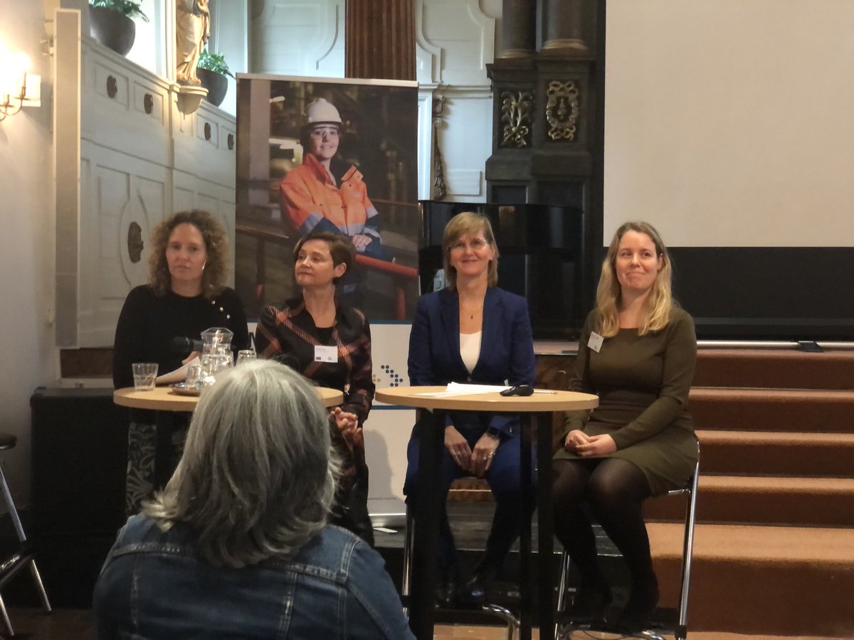 Panel van ambassadeurs ‘Meiden in de Techniek #mbo’ bij  Kennisconferentie ⁦<a href="/VHTOamsterdam/">VHTO</a>⁩ met ‘onze’ enthousiasmerende ambassadeur ⁦<a href="/grettestroete/">Margret te Stroete</a>⁩