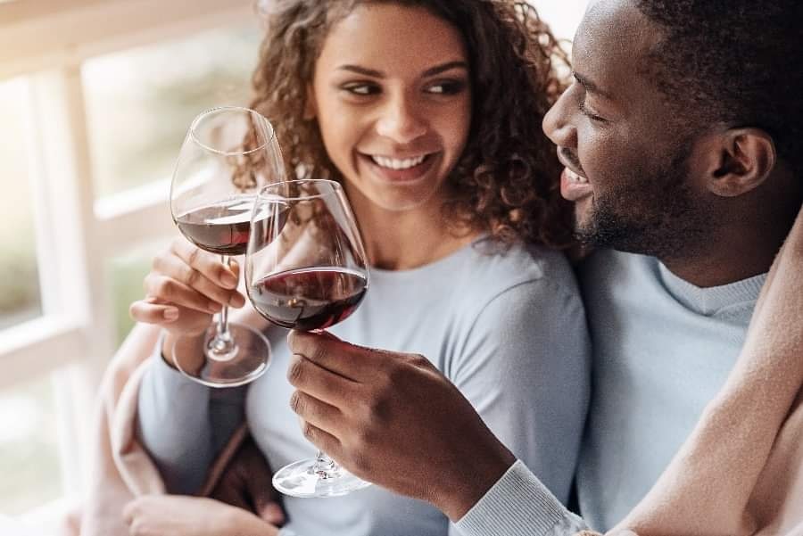 ✨It's just 3 weeks to Valentine's Day! But we've got you covered 💘 Choose one of our romantic packages to celebrate your love: l.instagram.com/?u=https%3A%2F…