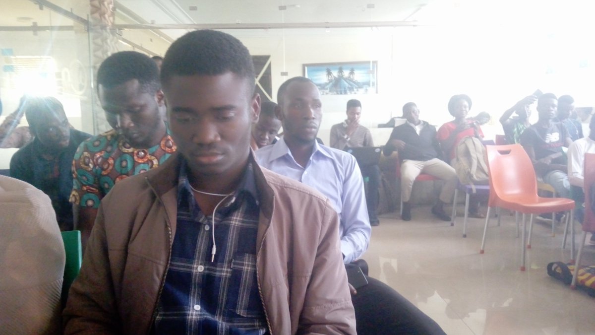 MosesMaster4's tweet photo. nHub foundation is training the youths in communication skills,how to pitch their business Ideas as software engineers how to convince their inventors https://t.co/hPE7Vw0kcl