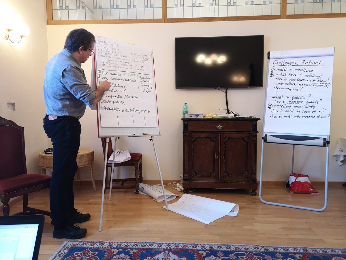 jmbruel's tweet photo. @phkrief, highly involved in the 'tools' group, doing some rehearsal for the all #WMM20 attendees. https://t.co/wb6ZGhgqrg