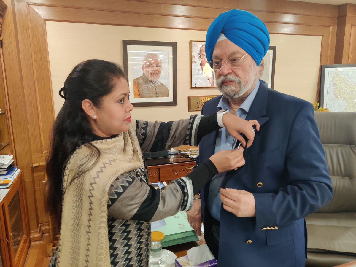 HardeepSPuri's tweet photo. Met a delegation of the India Chapter of Women in Aviation led by their President Smt Radha Bhatia in my office. https://t.co/USzqIs63at