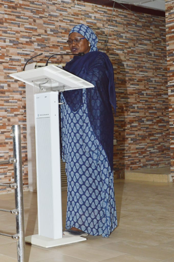 Bornolitsociety's tweet photo. #RelivingTheMoment
And the event broke it's shell with a brief remark by Prof Razinat T. Mohammed on the "Use of Art for Advocacy"
#PeaceUnbroken
#50ShadesOfBorno https://t.co/GLlkLBf4Vl