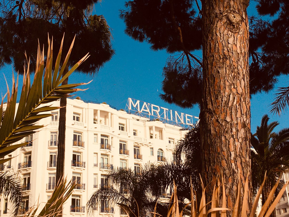 TheCJJohnsonUK's tweet photo. Hanging out in Cannes with @incognitoartist @lukewjackson #mattrawle and #emmaclifford, so impossible to not have ALL the fun! https://t.co/tjdE92c41a