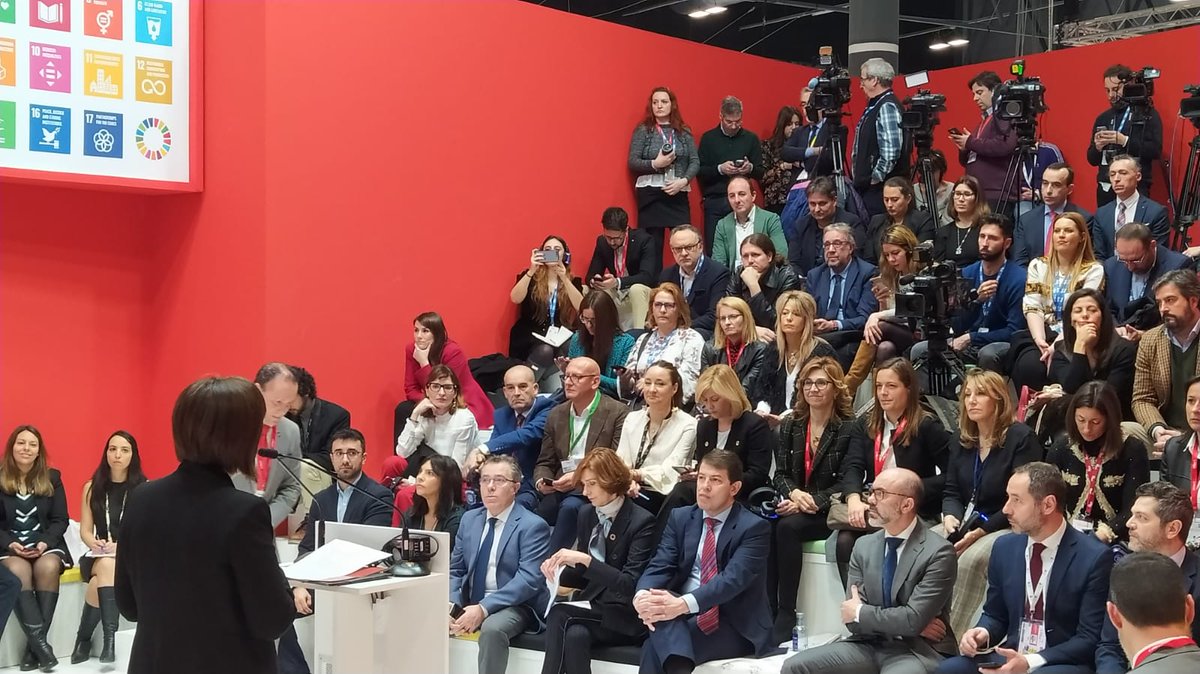 Turismo Castilla y León (@cylesvida) on Twitter photo Castilla y León en #FITUR2020 como modelo de gestión del Club de Producto 'Rutas del Vino' y de promoción del enoturismo a nivel nacional
<a href="/Turespana_/">Turespaña Oficial</a> <a href="/rutasvinoespana/">Rutas Del Vino | ESP</a> Castilla y León en #FITUR2020 como modelo de gestión del Club de Producto 'Rutas del Vino' y de promoción del enoturismo a nivel nacional
<a href="/Turespana_/">Turespaña Oficial</a> <a href="/rutasvinoespana/">Rutas Del Vino | ESP</a>