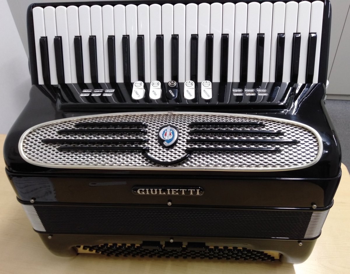 中古】GULIETTI （ジュリエッティ）M52 41鍵120ベース 9.1kg （19mm