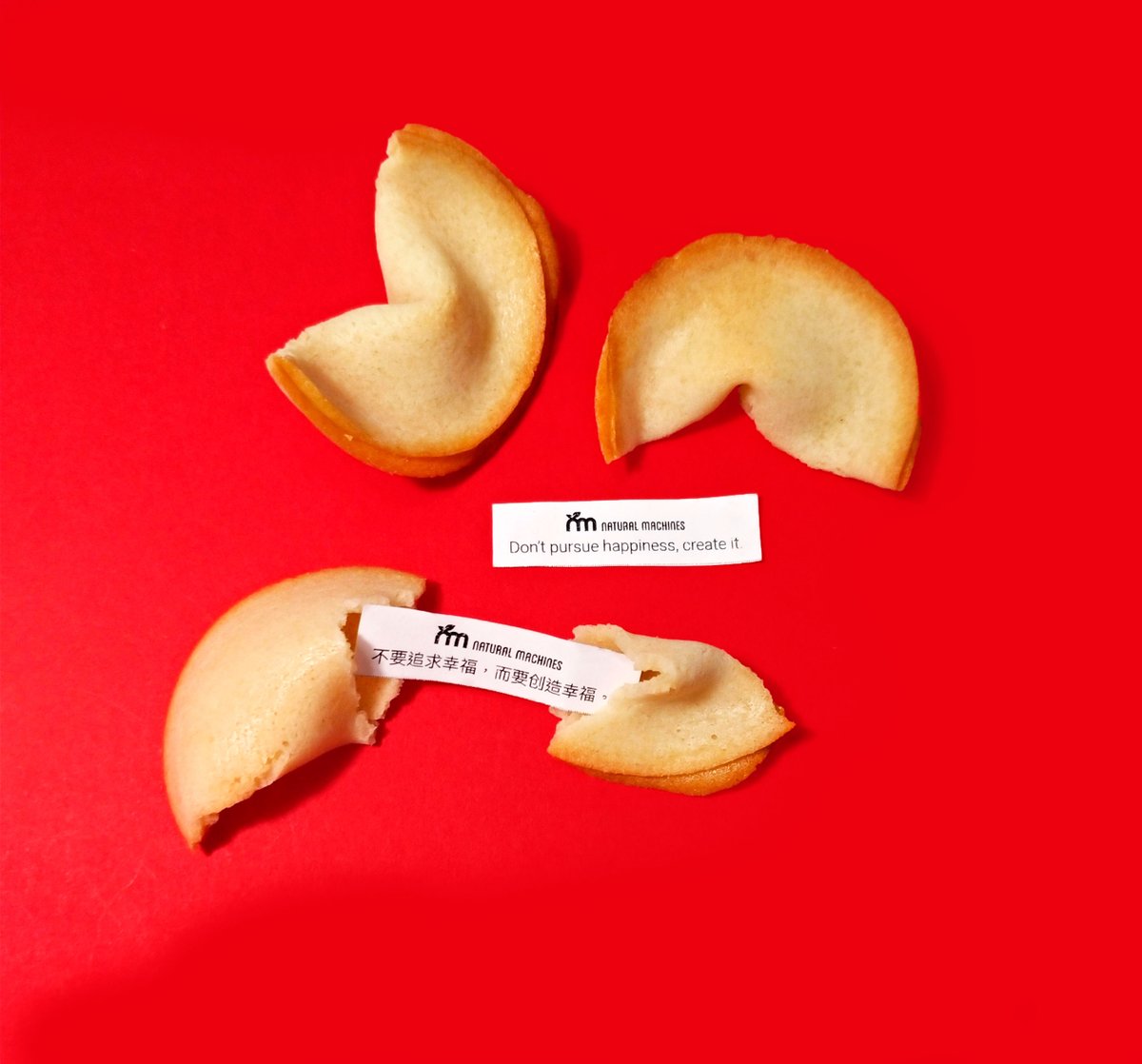 It's Chinese New Year on Saturday, 25th January. For some fun after the New Year's Eve family dinner, what about serving customized fortune cookies? Foodini makes it easier to create your own! We wish you good luck in 2020. :-)