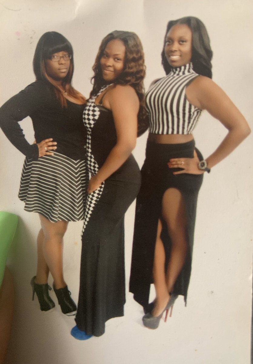 Blobstokens's tweet photo. Happy 26th bday bae.
We love & miss you so much 🕊🤍
#RIPNa 💔 https://t.co/VT8hyFmNFF