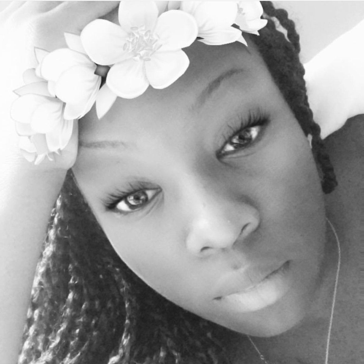Blobstokens's tweet photo. Happy 26th bday bae.
We love & miss you so much 🕊🤍
#RIPNa 💔 https://t.co/VT8hyFmNFF