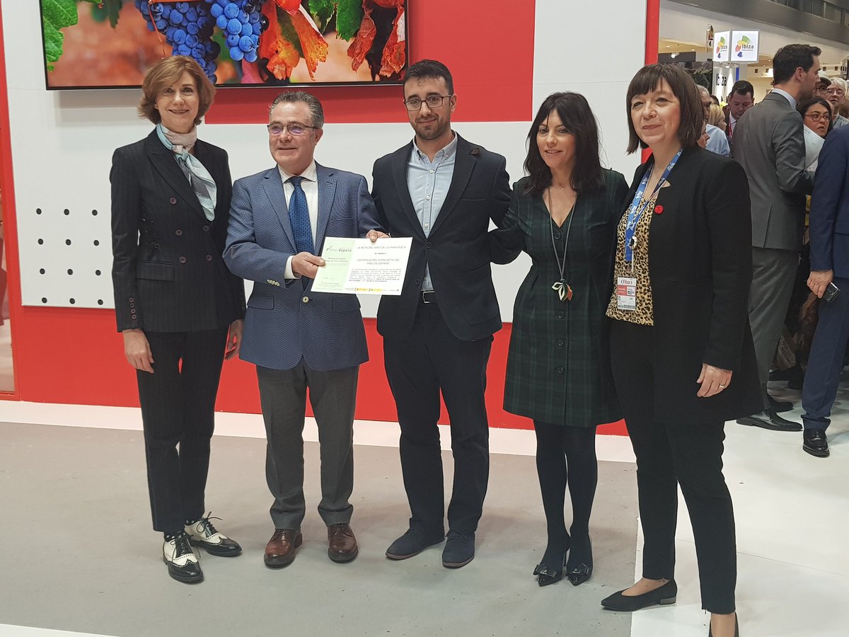 SECRETARÍA DE ESTADO DE TURISMO (@turismoespgob) on Twitter photo Presentacion de las Rutas del Vino en <a href="/Turespana_/">Turespaña Oficial</a>, un acto en el que <a href="/IsabelMOliver/">Isabel Oliver</a> ha remarcado "la importancia de la colaboración público-privada para fomentar un producto desestacionalizador, que genera riqueza y fija población". Presentacion de las Rutas del Vino en <a href="/Turespana_/">Turespaña Oficial</a>, un acto en el que <a href="/IsabelMOliver/">Isabel Oliver</a> ha remarcado "la importancia de la colaboración público-privada para fomentar un producto desestacionalizador, que genera riqueza y fija población".