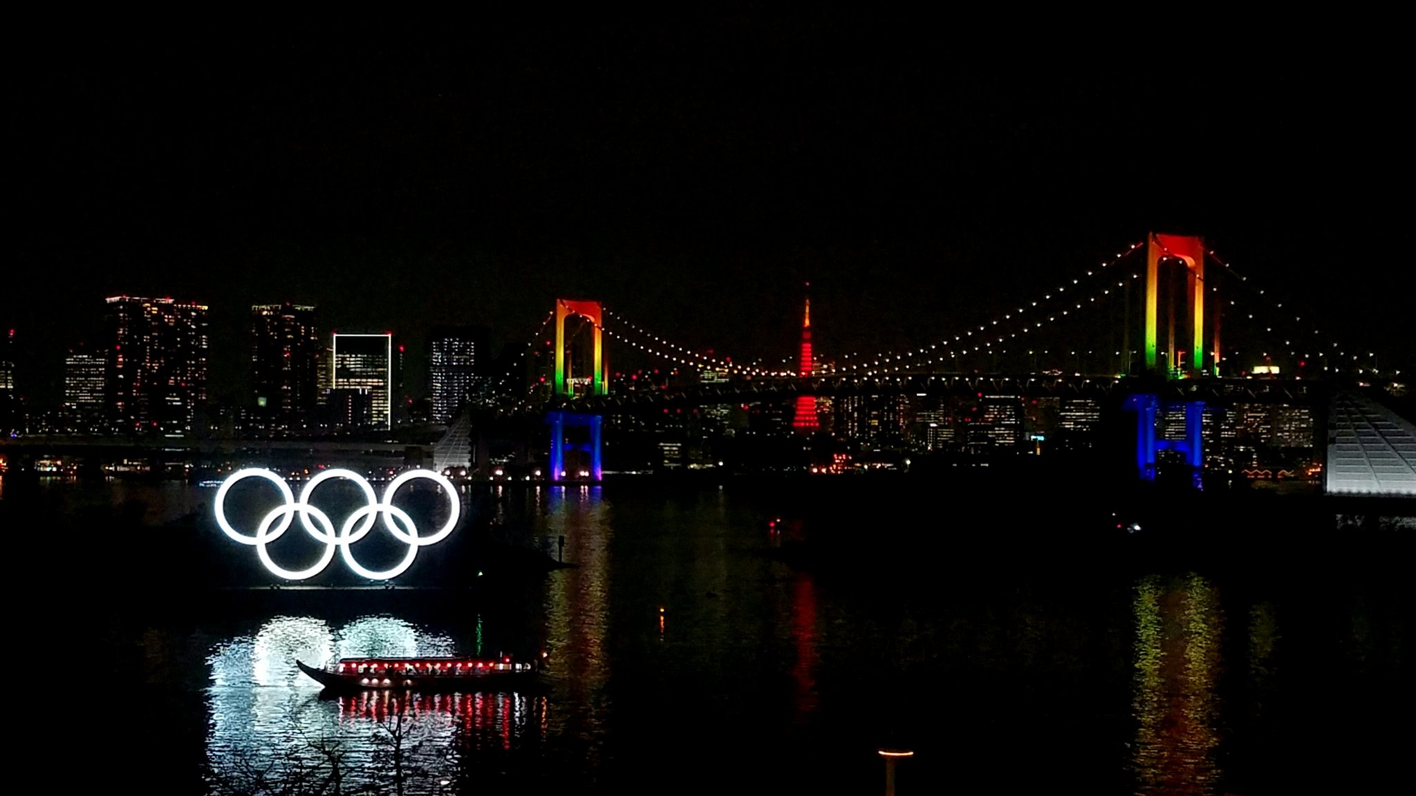 東京都オリンピック パラリンピック準備局 Auf Twitter お台場でオリンピックシンボルの初点灯が行われました 本日は24時まで レインボーブリッジの特別ライトアップも実施されています T Co Jpgarqeno1 Twitter