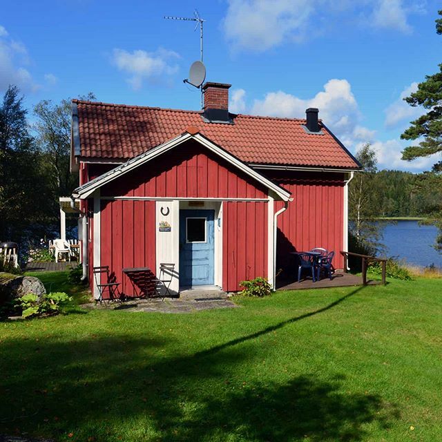 dalslandsstuga's tweet photo. Only 127 days until our guest season begins. Our season stretch from May 31st to October 31th this year and almost half the period is booked already. 😊
Hurry up with your booking. There is still nice summer weeks left. 🗓
Link in profile.
#s45295 #nov… https://t.co/0ksAaRuiNm https://t.co/8dRWeTlHBI