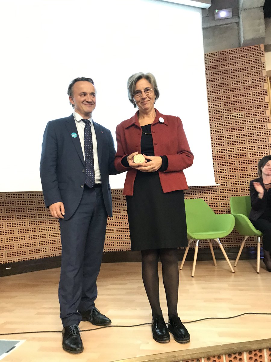 C’est avec beaucoup de plaisir que nous saluons le travail, l’investissement et l’enthousiasme de Michèle Marin présidente du centre de 2011 à 2019 ! 👏
<a href="/PhMauguin/">Philippe Mauguin</a>