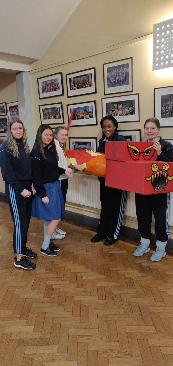 StJosephOfCluny's tweet image. Our Library Committee are helping us celebrate the Chinese New Year with fortune cookies and an impressive Dragon! #chinesenewyear #librarycommittee #morethanaschool @lecheiletrust