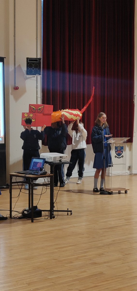 StJosephOfCluny's tweet image. Our Library Committee are helping us celebrate the Chinese New Year with fortune cookies and an impressive Dragon! #chinesenewyear #librarycommittee #morethanaschool @lecheiletrust