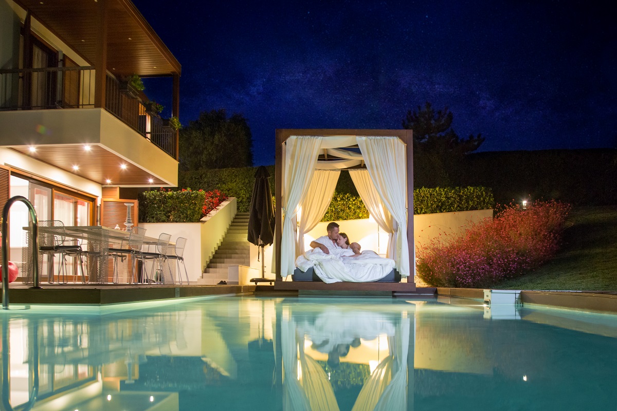 Greek Travel Pages tweet media