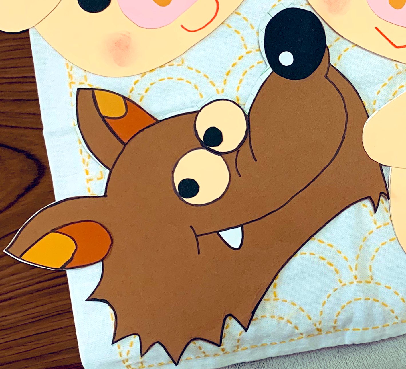 Twitter 上的 石倉 保育士 狼 ペーパークラフト 工作 色画用紙 保育士の母が作った狼 デザインセンスが良い T Co Weiamjdjzu Twitter