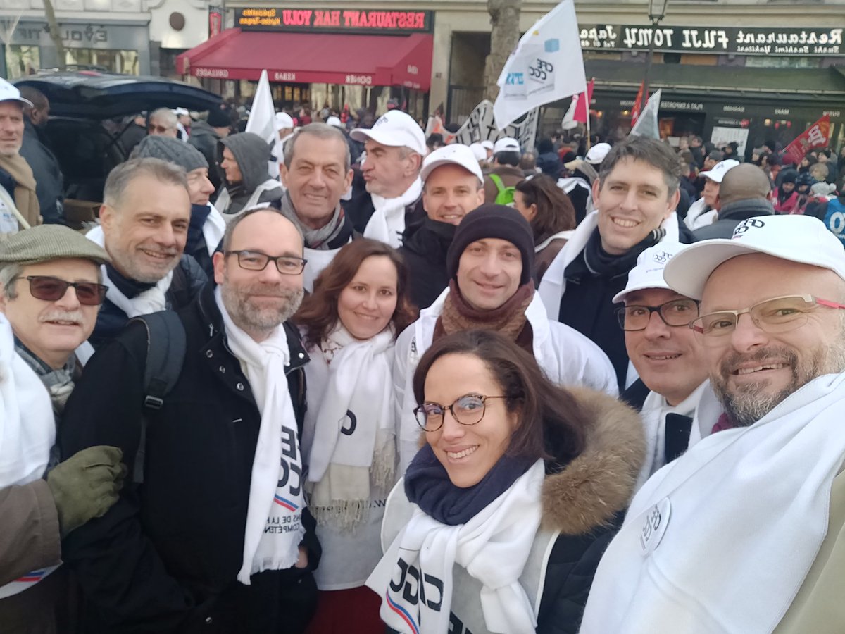 eric_snbbnpp's tweet photo. La FFB en force... Les rangs grossissent @SNB_BNPParibas @Snb_CFE_CGC @CFECGC #ffb @Remi_Gandon #Retraites @garde_fou @snbbpoc @DOSSANTOSRegis @martel_stephane @yvesparra_parra https://t.co/f8zppXLdlf
