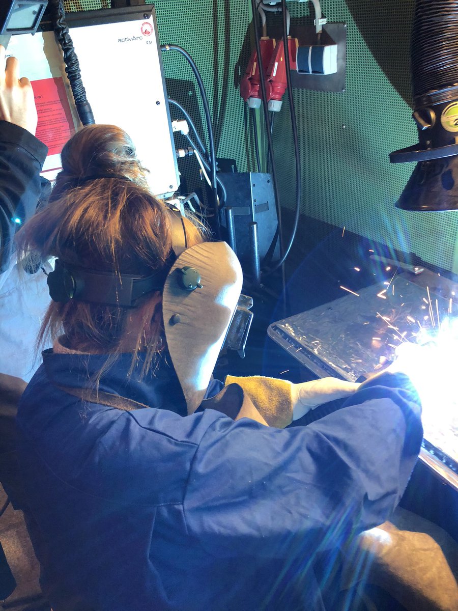 Kies je voor techniek? Uitstekende keus. Kom tijdens de open dagen 
dan zeker bij ons <a href="/Technologie_ICT/">Technologie & ICT</a>   <a href="/Noorderpoort/">Noorderpoort</a> Muntinglaan langs ,ook om een proeflas te maken. Niv. 2 ers opgelet, maak kans op een speedglas lashelm.