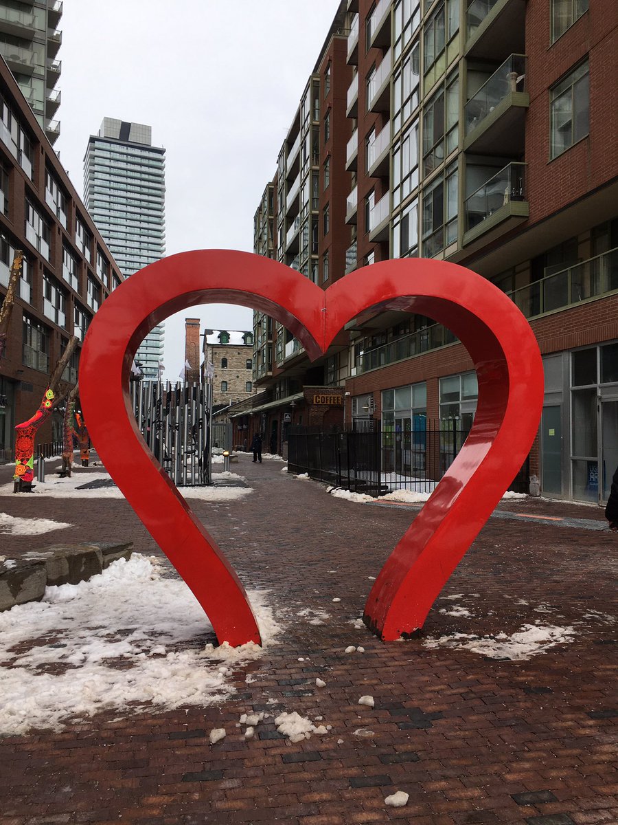 kerry_truman's tweet image. before the taxi arrived to take us to the airport we had chance to head down to the historic distillery area of #Toronto.. lots to see in the short time we had and plenty of #DesignTO lighting sculptures around the place.. #culture @tolightfest
