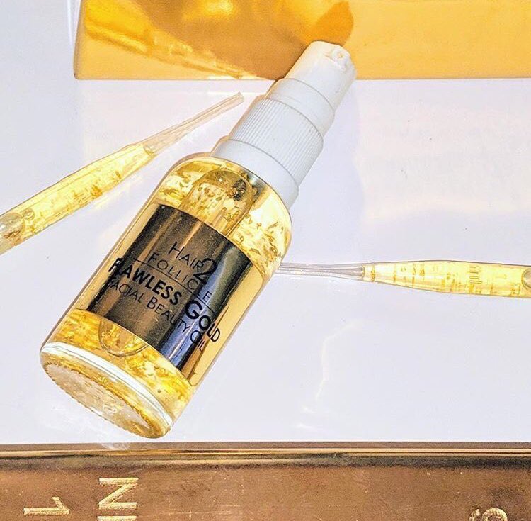 A [24k] G L O W⚱️

our 5⭐️ rated 24k facial elixir
Keeps skin in optimum health replenished &amp; hydrated
Reduces fine lines/ plumps/ evens skin texture &amp; tone
Suitable for use on lips, orbital bone area &amp; décolletage
Available@ Hair2follicle.com 
#glo #24k #skincare #glowcode