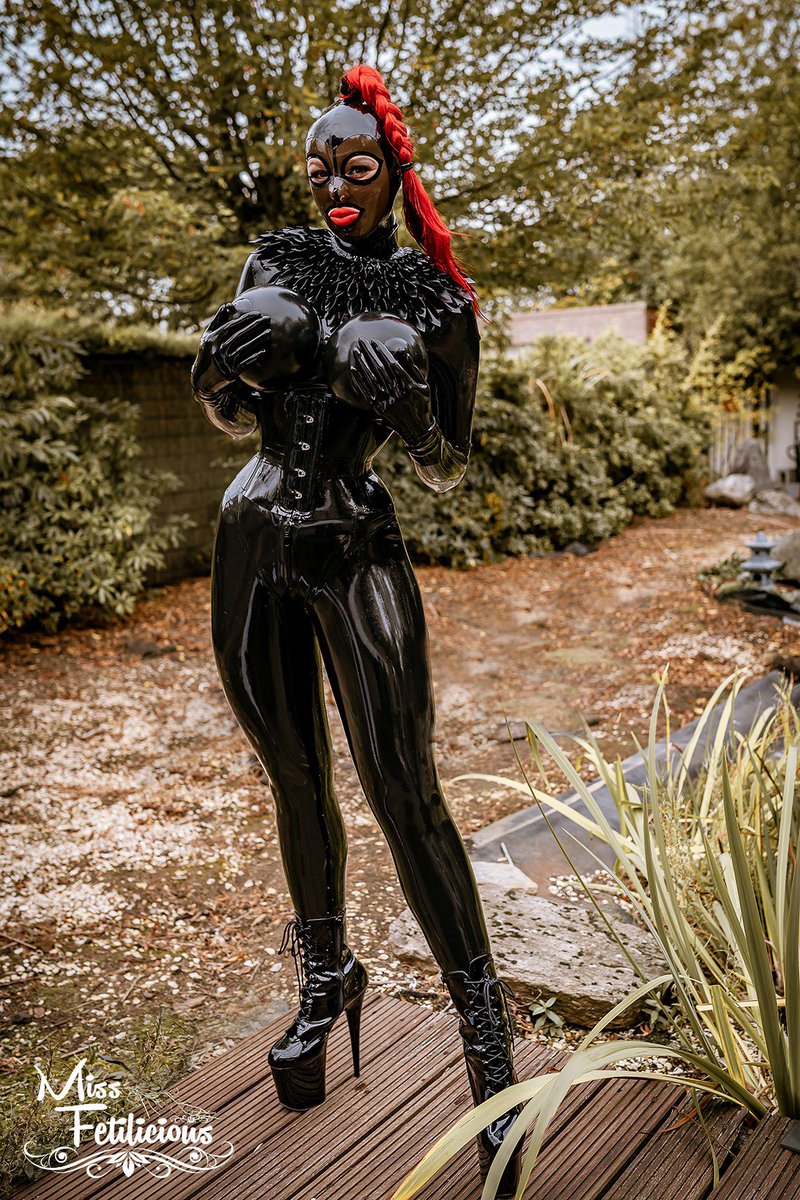 MFetilicious's tweet photo. Shiny black latex ✨🖤 Love it! 

Picture: Kenza Photography
Catsuit &amp; corset: @FantasticRubber 
Body with mega boobs: @BeaMiersch 
Collar: Fetilicious Latex
Hood: @WendyRubbella 
Gloves: @rubberfashion 
Shine: @beGLOSS 
#latex #rubber #rubberfetish #heavyrubber #megaboobs #fun https://t.co/458urAckJD