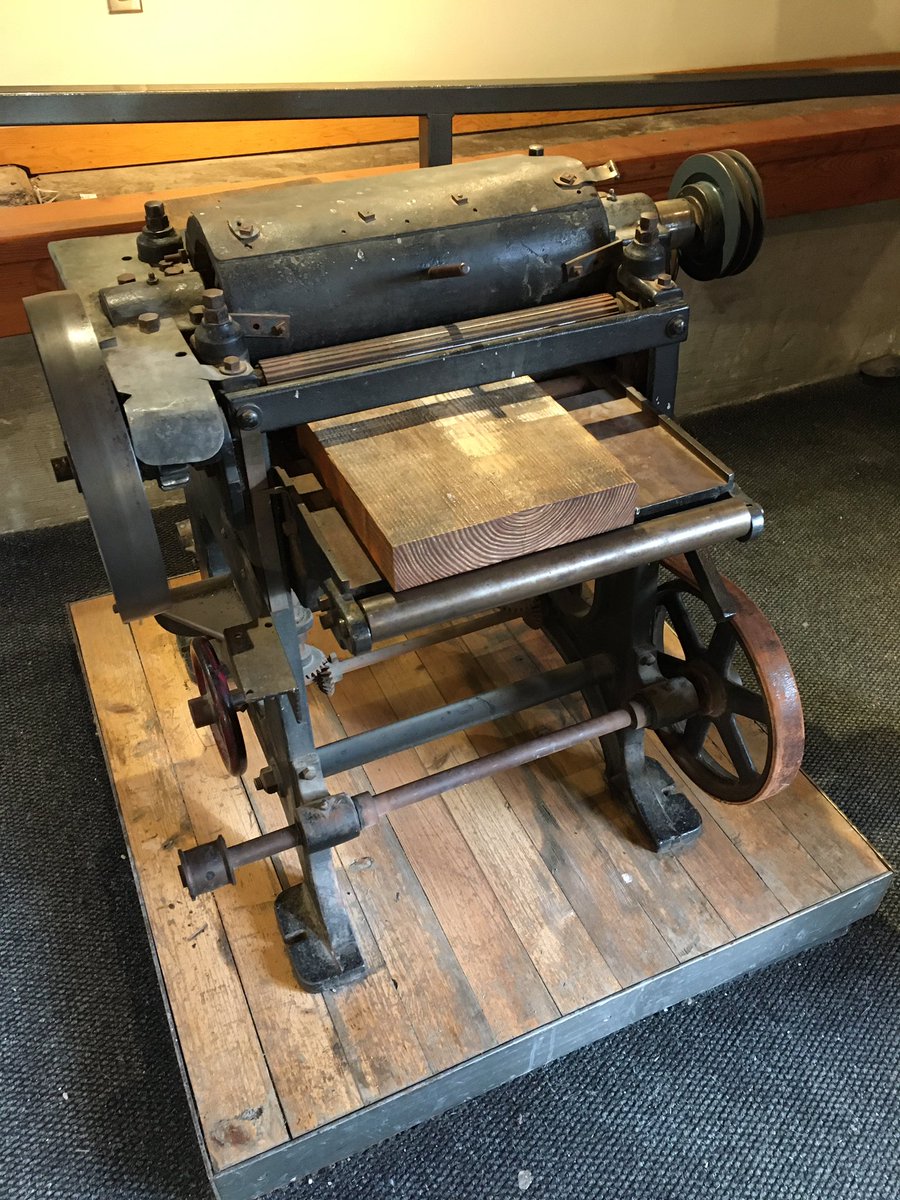 kerry_truman's tweet photo. whilst visiting the @tolightfest there was a display of old workshop equipment that got me thinking about @woodpunk and the recent posts about restoration work for 2020..!? fancy a go at doing il@this thickness planer..!? @AndyWoodturner #oldschool #workshopstuff https://t.co/SRdw4Fs4dg