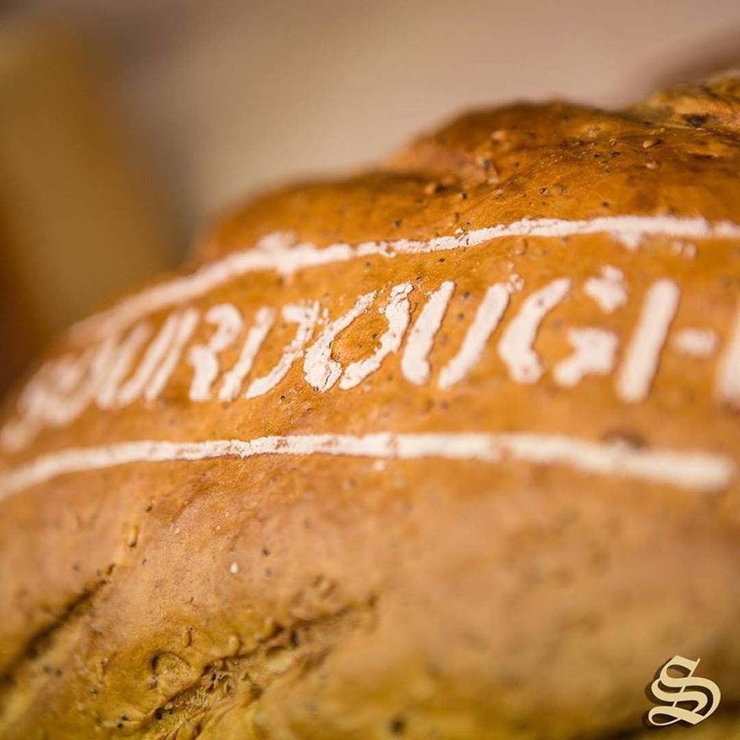 Sextons Bakery tweet media