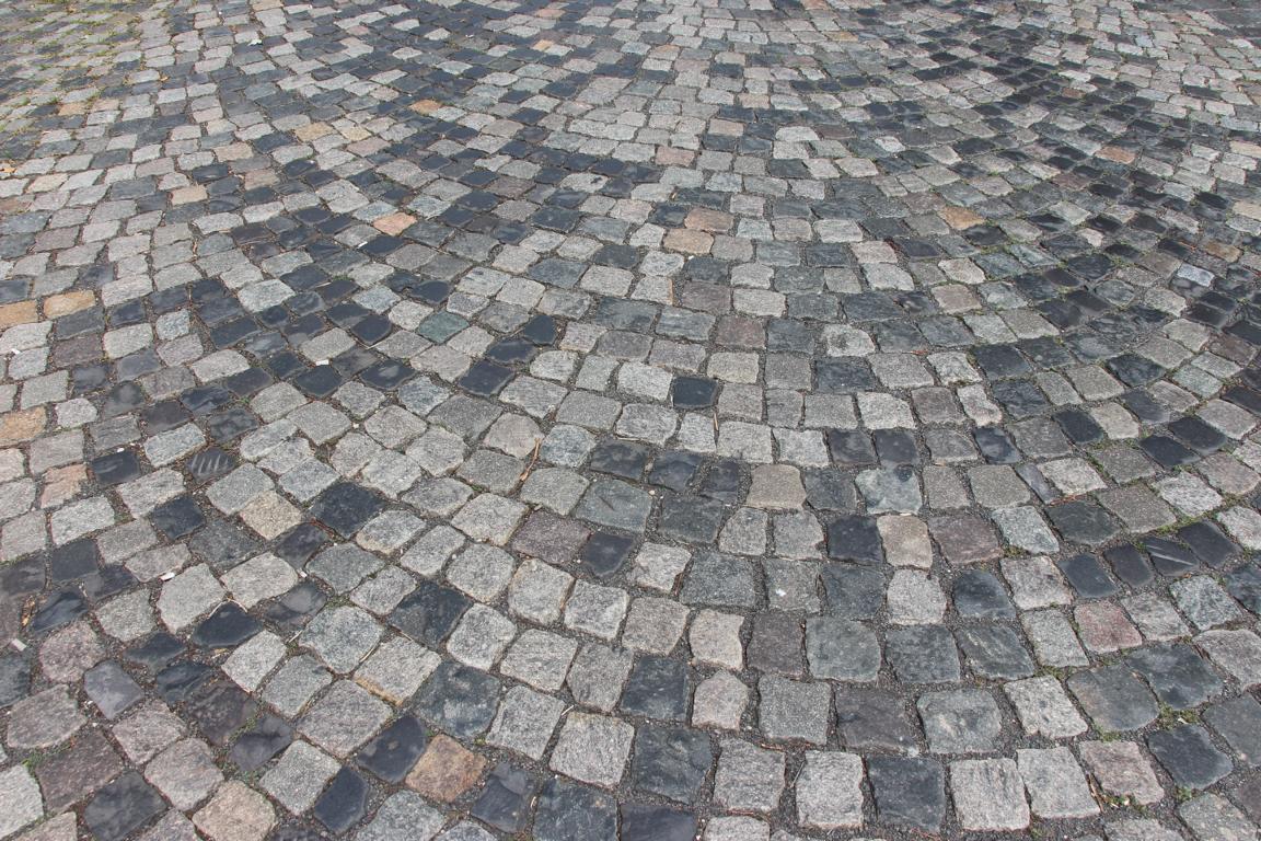 Für den #Optimisten ist das #Leben kein #Problem, sondern bereits die #Lösung (Marcel Pagnol). 
historischebaustoffe-leipzig.de/portfolio-post… #Naturstein #GaLabau #Landschaftsbau #Pflastersteine #Pflasterer