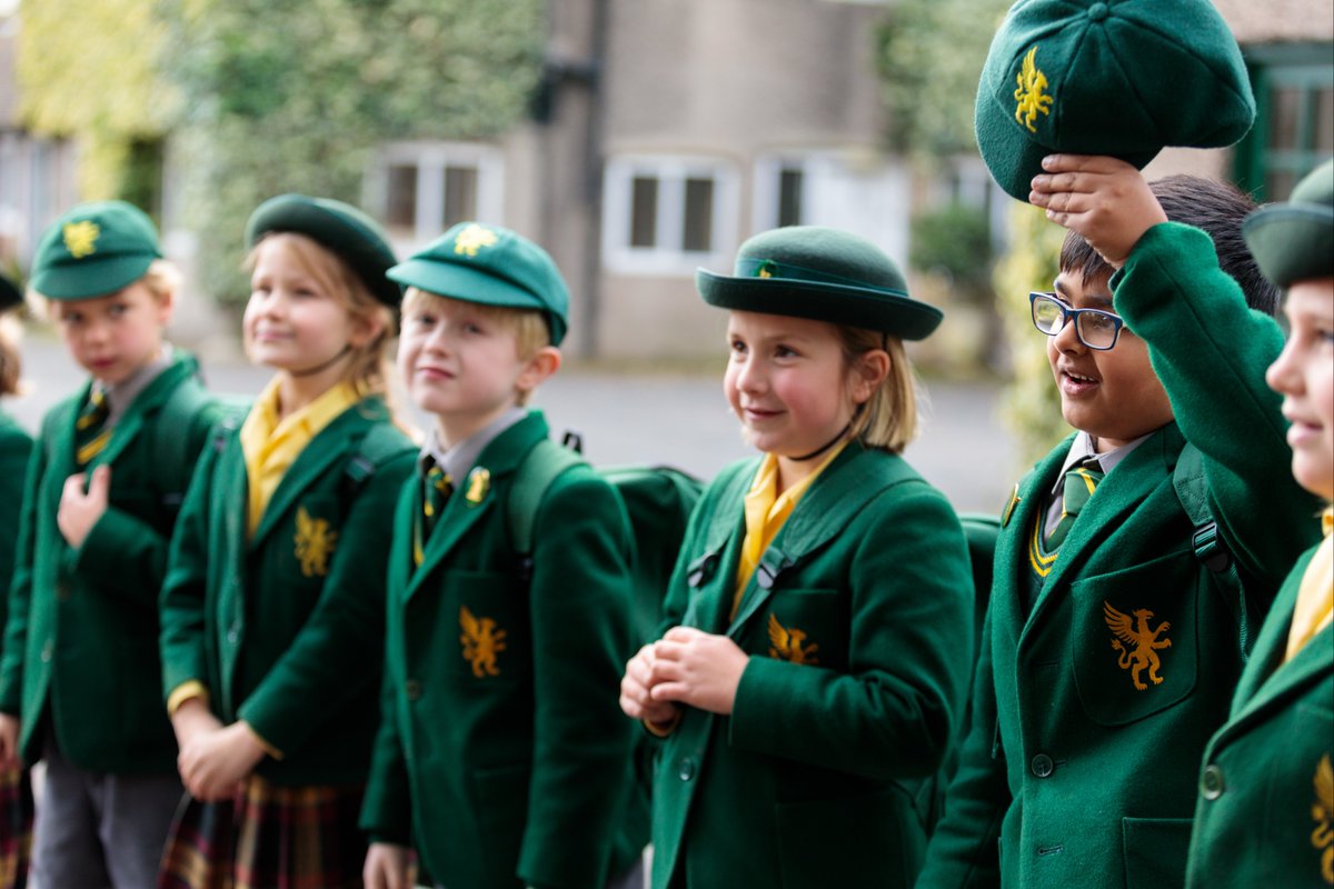 BirchfieldSch's tweet photo. Good morning!  #mannerscount #birchfieldfamily https://t.co/23HepI2tQy