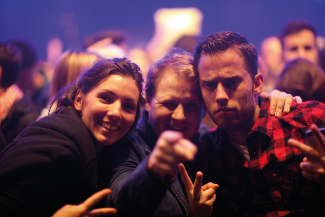 PrintempsDB's tweet photo. 📢 Deviens Ambassadeur du Festival Le Printemps de Bourges Crédit Mutuel 2020 ! #HelloPrintemps #PDB2020
👫 Ramène tes amis
🎟 Obtiens ta place gratuitement
🧢 Accède à de nombreux avantages
Pour plus d'informations et nous rejoindre, c'est par là ➡️ https://t.co/rr7vFsCcLx https://t.co/NkuvKxc3eB