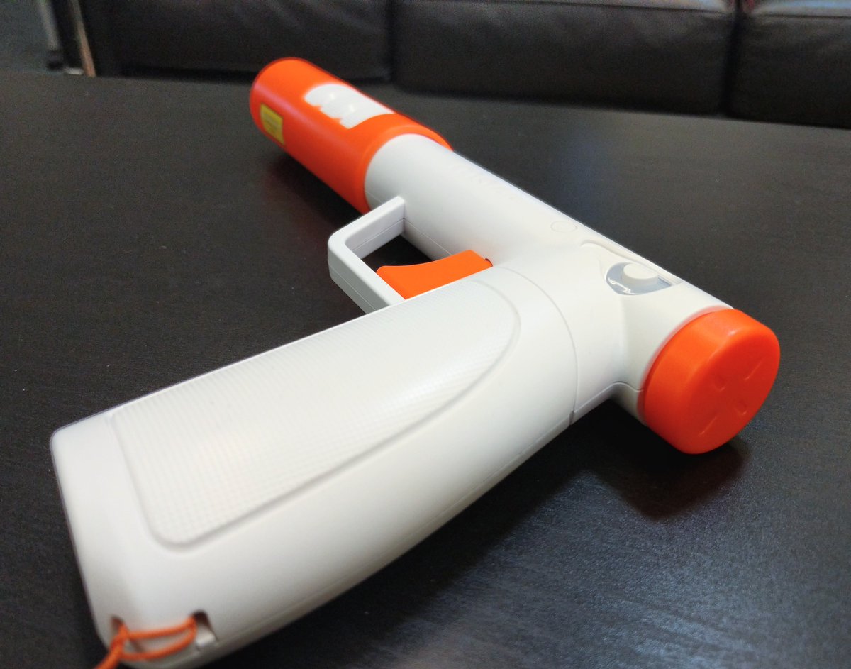 PDPmars's tweet photo. The unmatched precision of the low-power laser in the MARS LIGHTCON makes it so every shot lands where it should. Find out more about MARS on https://t.co/fxinPecs32. #PlayMARS #XboxOne #PS4 https://t.co/c0BVsLHXMX