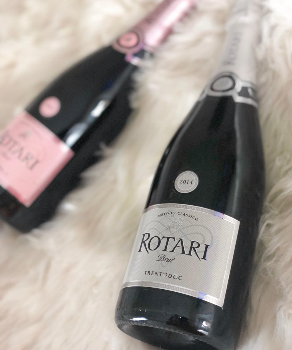 RotariUSA's tweet photo. Friday night essentials! ✨ #LetsRotari https://t.co/EWM907lZrf