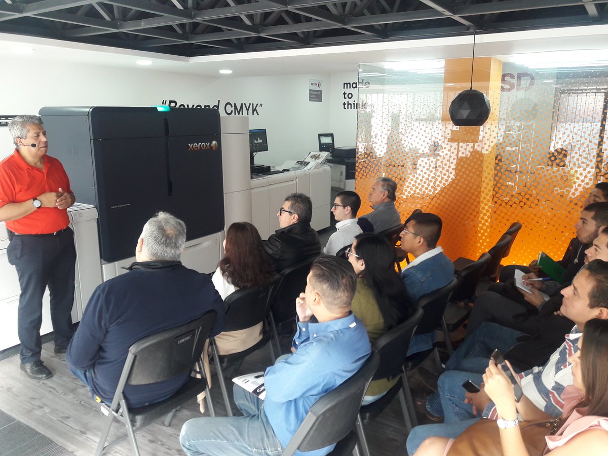papiro_media's tweet photo. Gustavo Abundis, ofrece consejos sobre perfilación y calibración para aprovechar la productividad de la prensa digital Xerox Iridesse.
#ExpoSD @sdenlinea @XeroxMexicana https://t.co/lW2AJInv50
