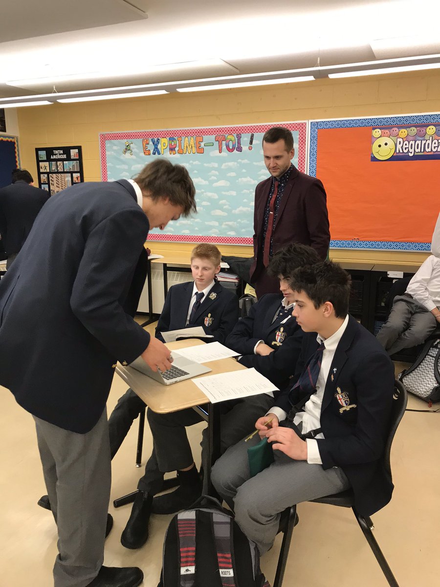 #FSFAP <a href="/RoyalSGC/">Royal St. George's</a> présente “Musée de la Francophonie” à ma classe de #FSF1D !