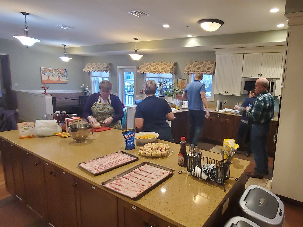 We spent our morning making breakfast for the wonderful families at the @RMHC of the Capital Region. Such a great cause!