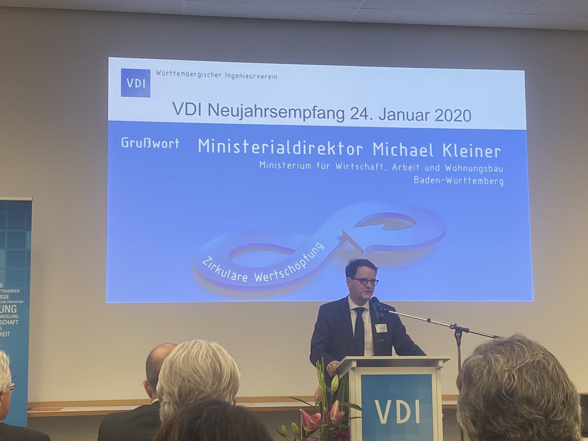 Innovative Ingenieure braucht #BadenWürttemberg sind sich Herr Ministerialdirektor Michael Kleiner des #Ministerium für Wirtschaft, Arbeit und Wohnungsbau und Herr Wolfgang Zahn, stellvertretender Vorsitzender des #vdi_bw einig. #vdineujahrsenpfang2020
