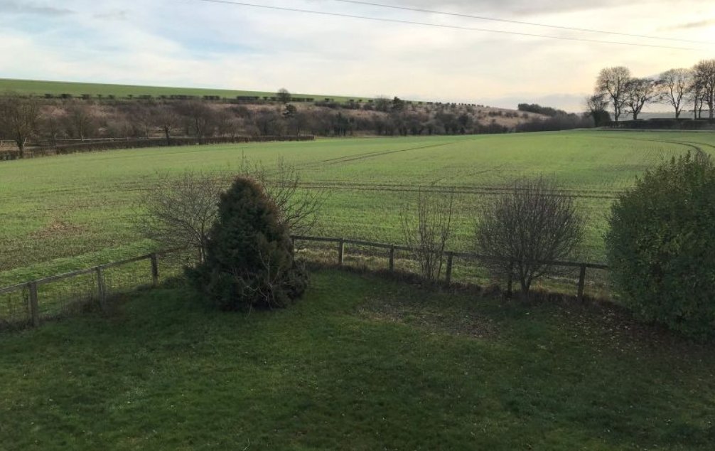 Struttsnewbury's tweet photo. #TOLET A #semidetached 3 bed #cottage in an outstanding #rurallocation on a private rural estate. Easy access to Newbury, Oxford, Swindon and Wantage. Contact @Struttsnewbury for an appointment to view #views https://t.co/UI7GPmHrmN https://t.co/2UUqGgeN7A
