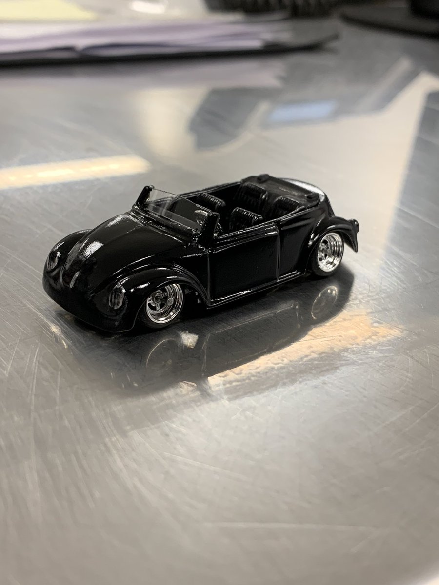 karleevdub's tweet photo. Dude at my work customizes hot wheels... he did not disappoint https://t.co/vs0YJW2Jo5