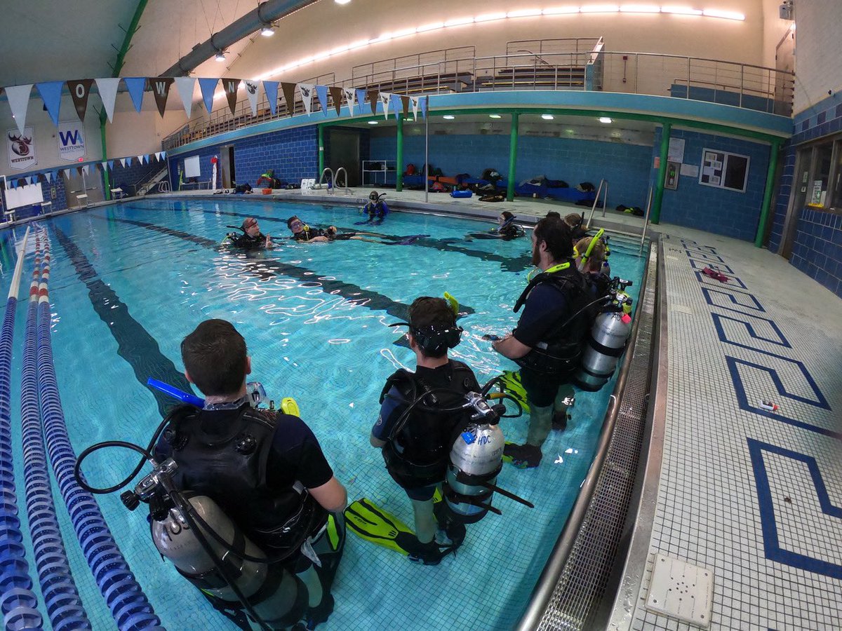 ArchmereAcademy's tweet image. Looks like the “Scuba Diving” Winterim class had an awesome time! #auks #winterim #learntoscuba