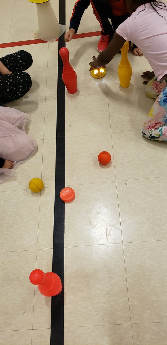 vickiemorgado1's tweet image. Kinders @CorpusChristiDP @Mrs_Tome Mr. P with intermediate leaders #dpguidance #dpcdsb @DPTechTeam School Wide #hourofcode today with our BBot friends. #ontcodes