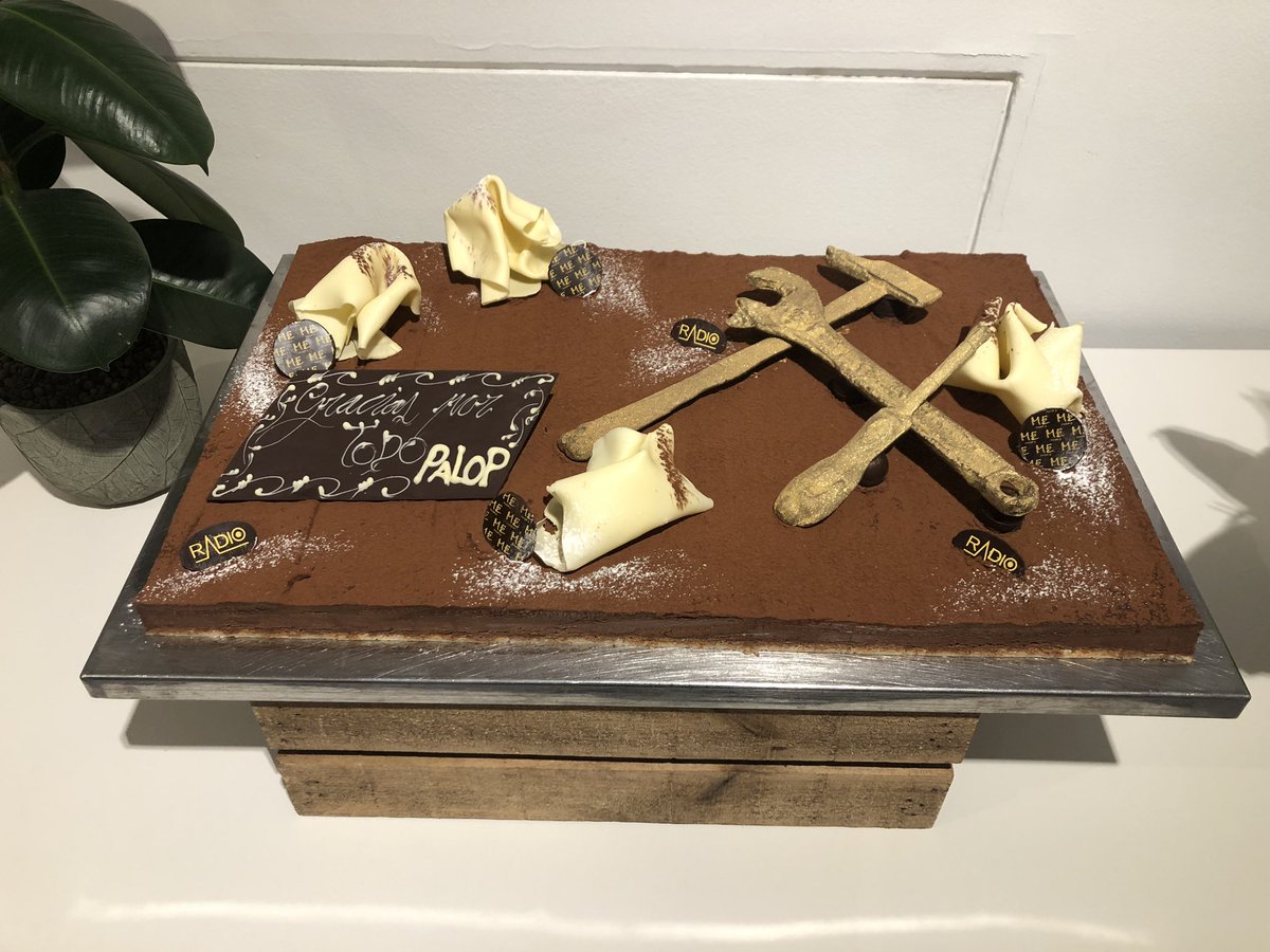 Tras 13 años en <a href="/MEMadridHotel/">ME Madrid</a>, nuestro jefazo técnico nos deja para afrontar un nuevo proyecto dentro de <a href="/MeliaHotelsInt/">Meliá Hotels International</a> y le hemos dado una despedida a su altura!

¡Palop, te vamos a echar mucho de menos!