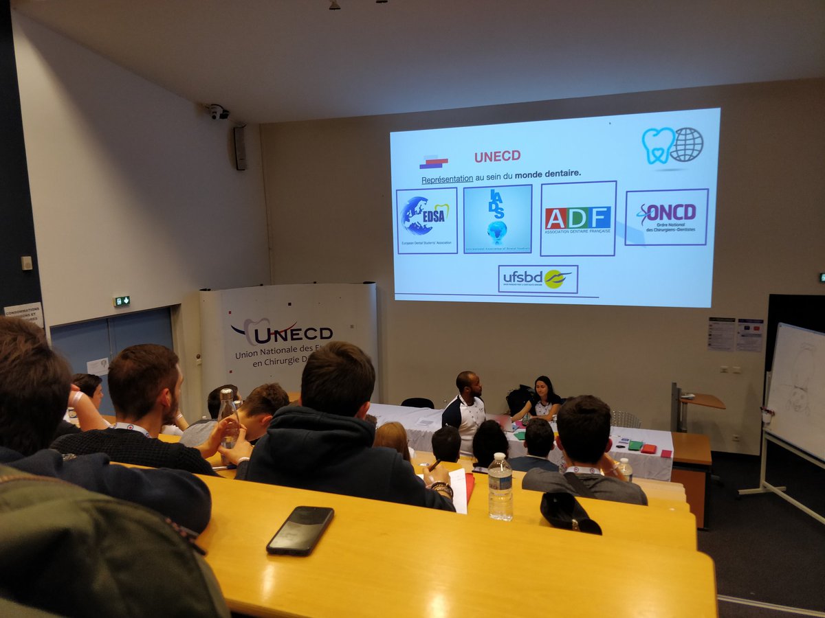 Bastien_LDantec's tweet photo. Présent au 103 ème congrès de @UNECD !!

Après une assemblée générale, @jeanne_UNECD et @Mamadou_UNECD forme les néo-associatifs sur les début dans l'associatif et sur l'environnement si riche du milieu dentaire !

Cc @La_FAGE https://t.co/wCaEdkZKWX